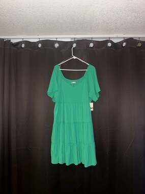 Juniors' Plus Size SO Flutter Sleeve Tiered Mini Dress in Green